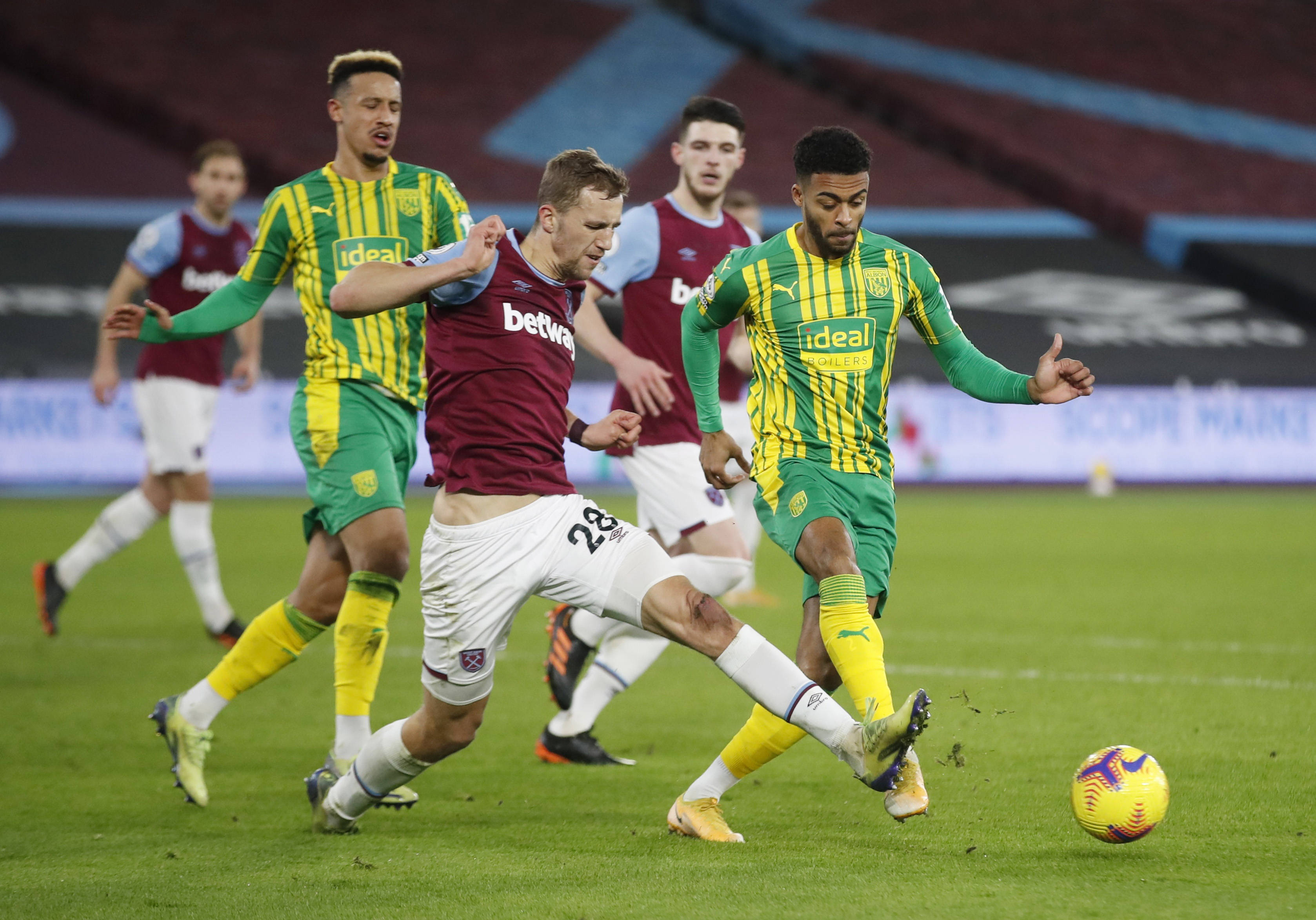 上略显不足 上略显不足